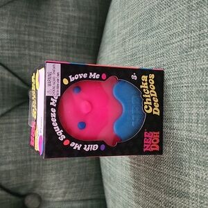 NeeDoh Chicka DeeDoos Squish Toy